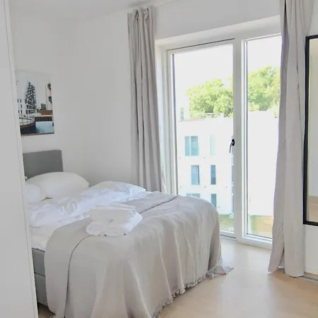 Great 1-bed W Balcony By Harbour Appartamento *