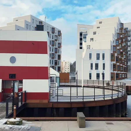 Great 1-bed W Balcony By Harbour Apartment