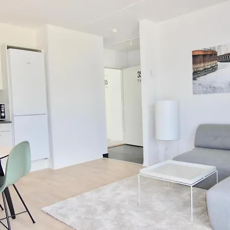 Apartment Great 1-bed W Balcony By Harbour